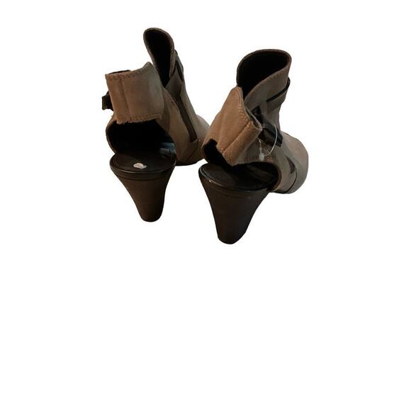 Franko Sarto Beige suede Bootie sz 9.5 - Picture 3 of 7